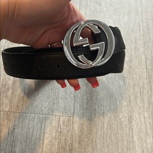 Gucci Black Leather Belt with Shiny Silver Buckle